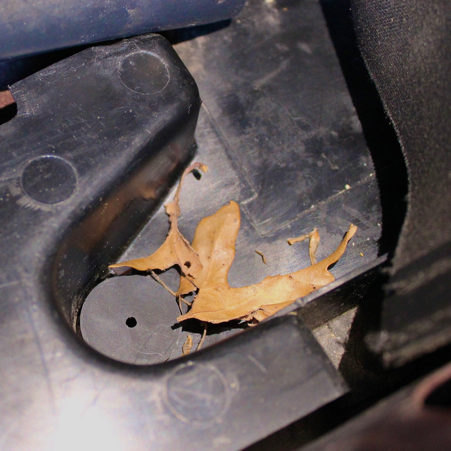 Mazda Miata '90-'05 Rear Rain Rail Drain Guard