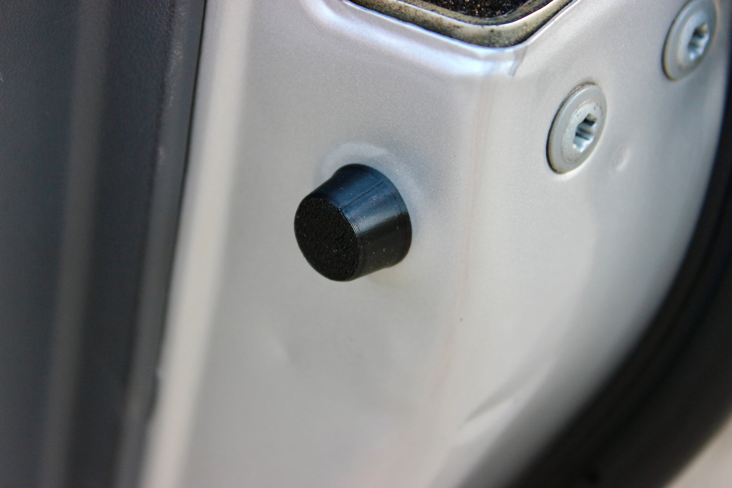 Toyota Prius '04-'09 Door Cushion Kit - Image 3 | Apollo