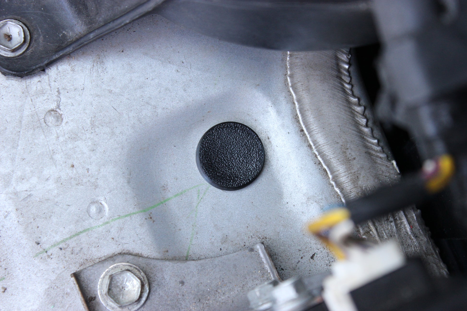 Toyota Prius '04-'09 12V Battery Vent Plug - Image 3 | Apollo