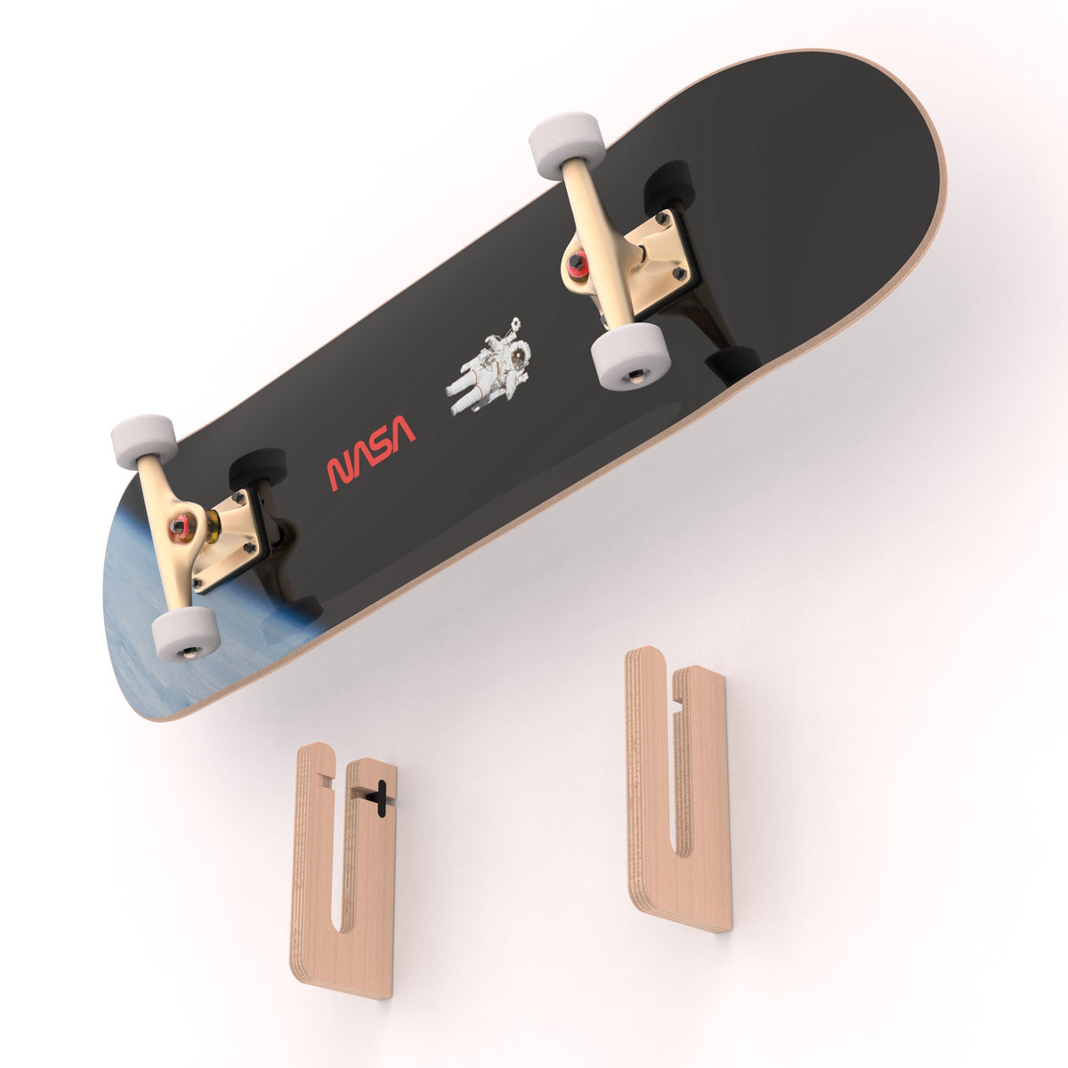 Horizontal board hanger V2 with longboard